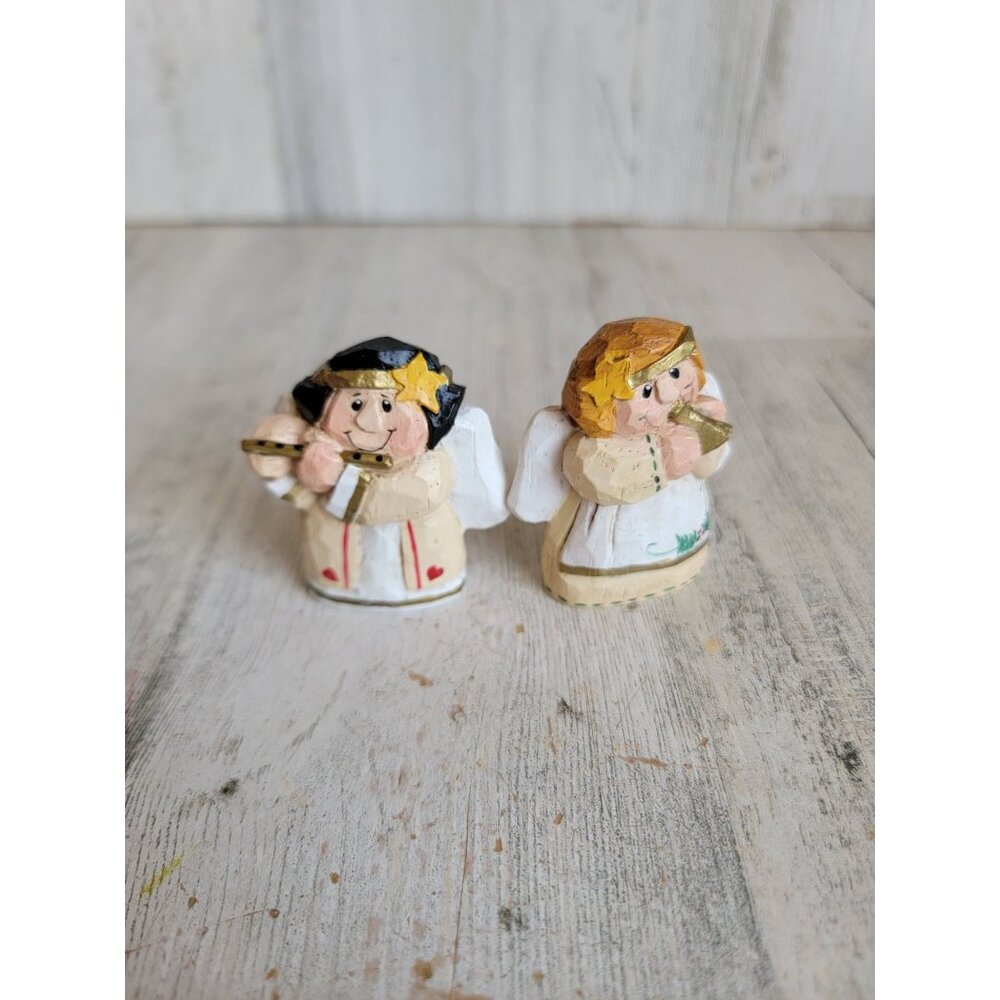 Eddie Walker cherub Angel figure set blue horn Xmas religious